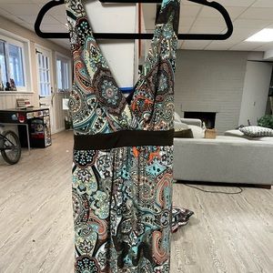 90s Vintage. Deep V neckline belted dress.